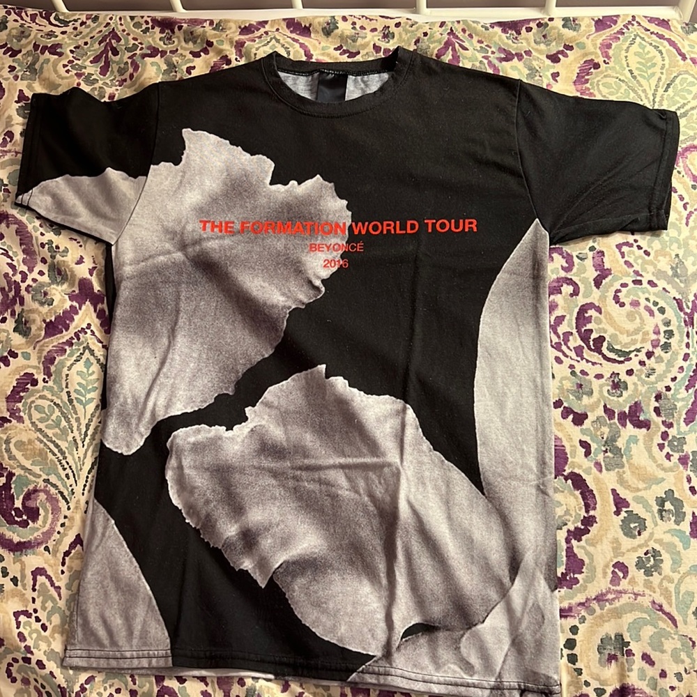 VINTAGE Authentic Beyoncé The Formation World Tour Concert T-Shirt Small